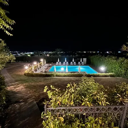Il Vigneto Country House ベッド・アンド・ブレックファスト Villa Rosa Di Martinsicuro